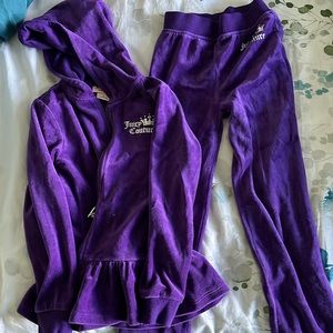Girls size 6 Juicy Couture velour sweat outfit!